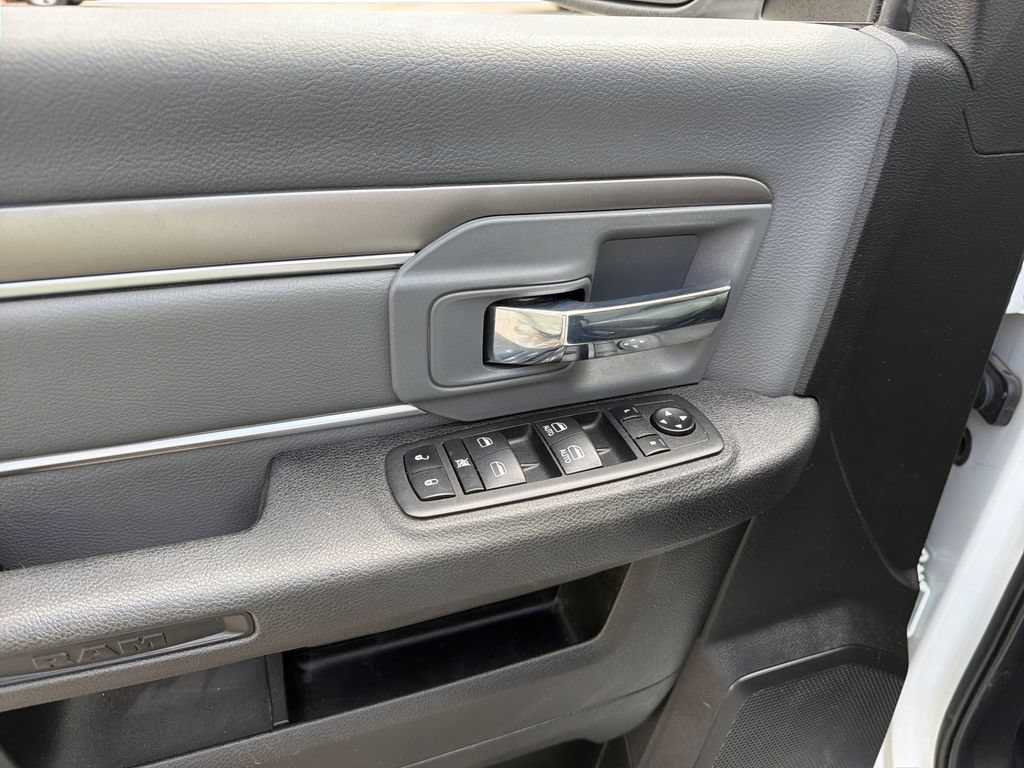 Used 2023 RAM 1500 Classic SLT w/ Electronics Group AWD/4WD image 15