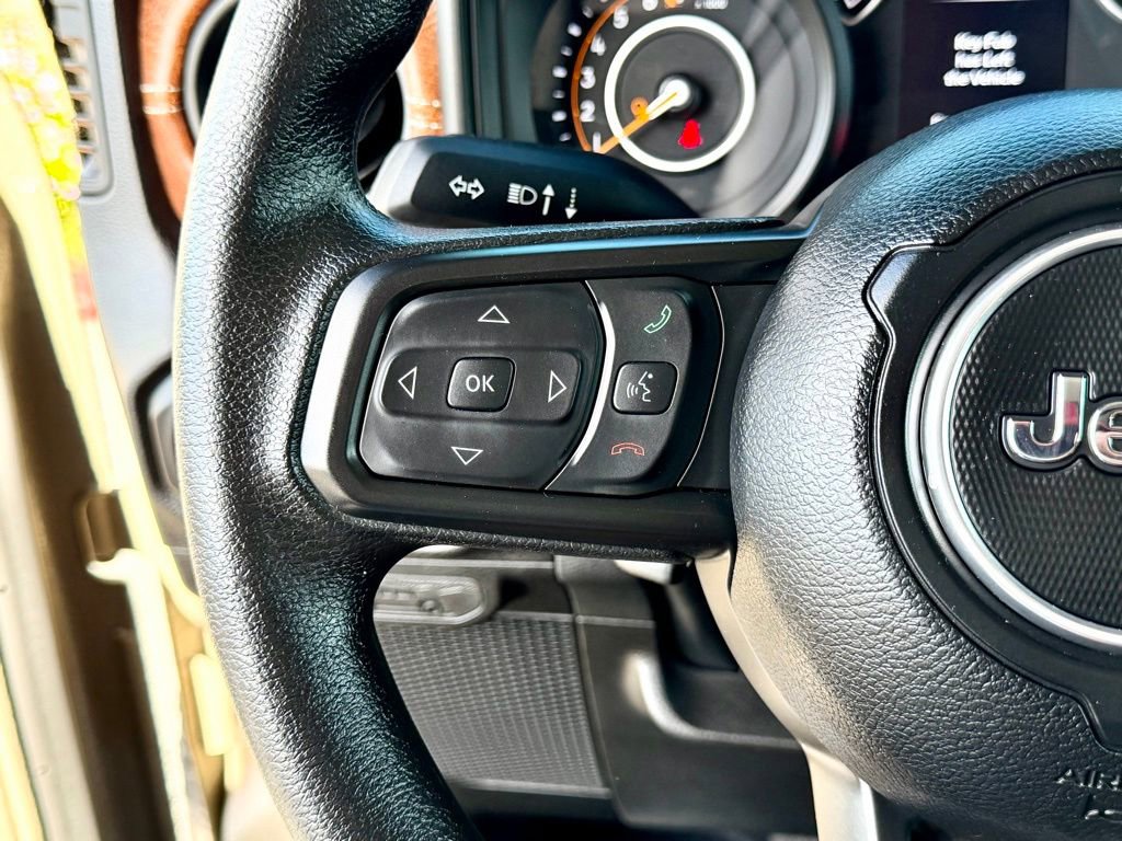Used 2025 Jeep Gladiator Sport AWD/4WD image 22