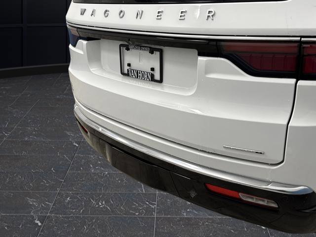 Used 2024 Jeep Wagoneer L Series II w/ Convenience Group I image 36