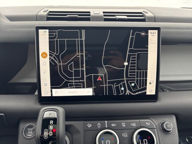 Used 2025 Land Rover Defender 110 S image 24