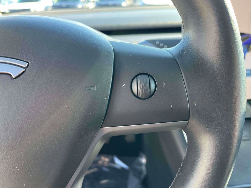 Used 2018 Tesla Model 3 Long Range image 17