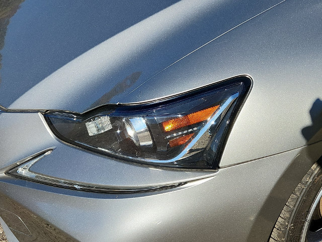 Used 2018 Lexus IS 300 AWD w/ Comfort Package image 11
