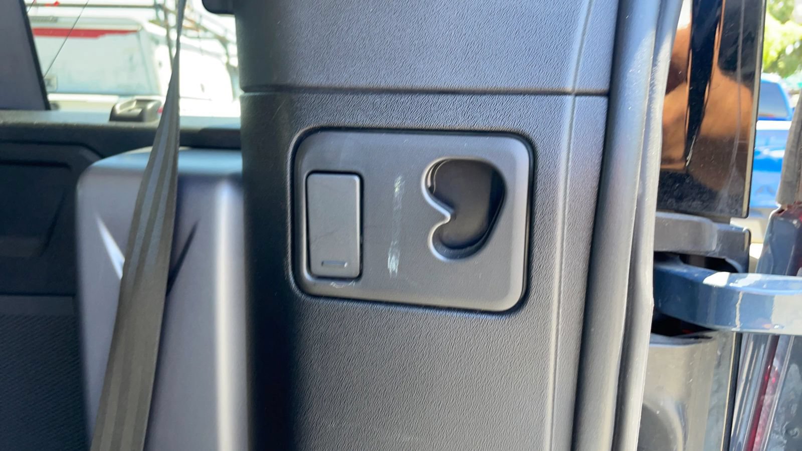 Used 2021 Land Rover Defender 110 SE AWD/4WD image 48