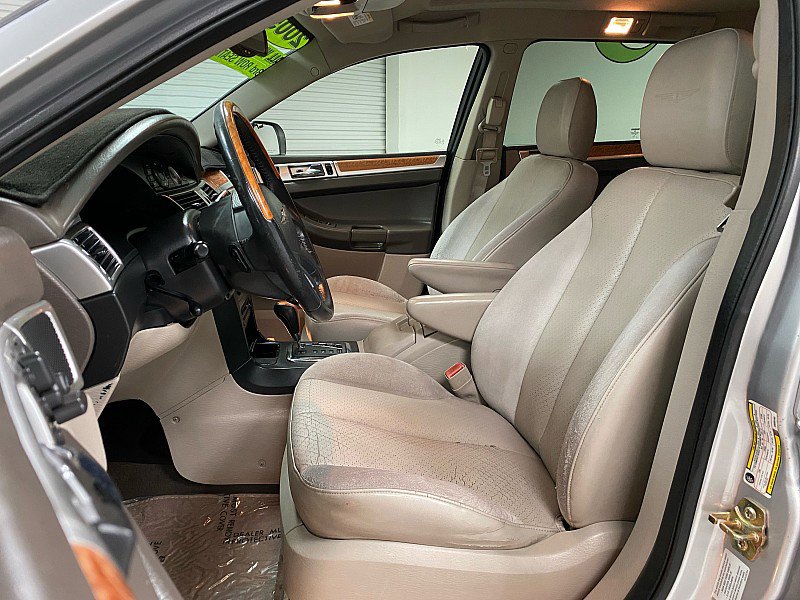 Used 2005 Chrysler Pacifica Limited image 10
