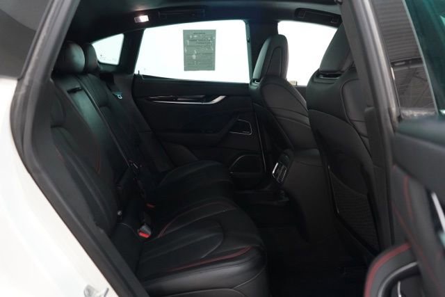 Used 2024 Maserati Levante GT Ultima image 36