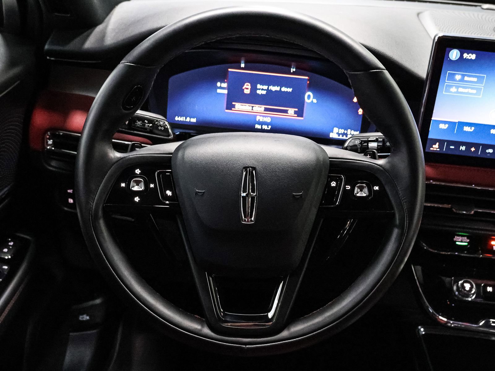 Used 2025 Lincoln Corsair Grand Touring image 34