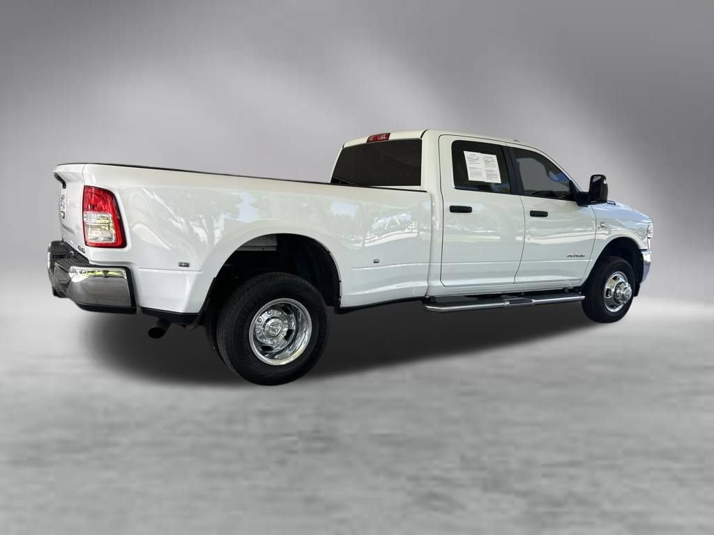 Used 2024 RAM 3500 Big Horn AWD/4WD image 3