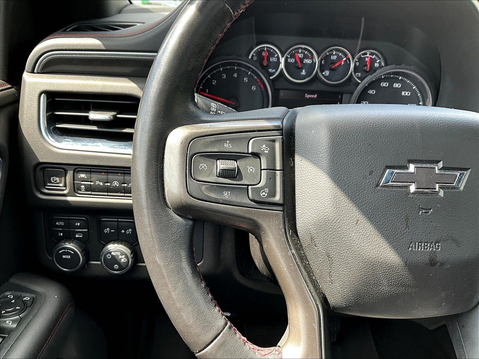 Used 2021 Chevrolet Suburban RST w/ Luxury Package AWD/4WD image 11