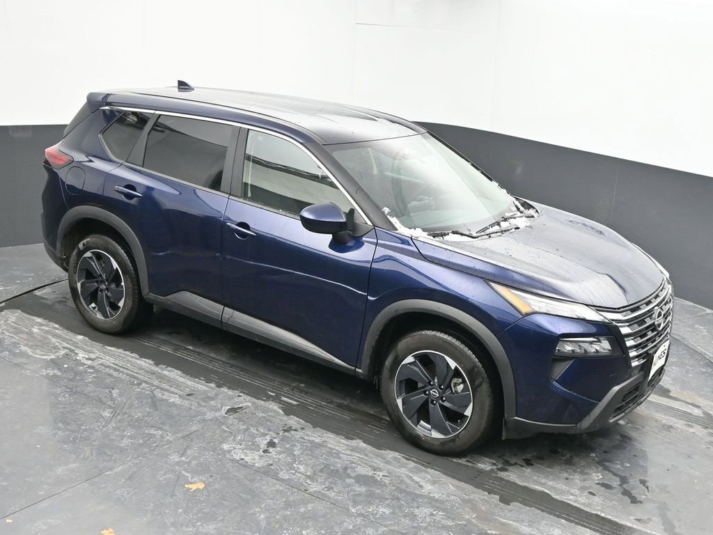 Used 2024 Nissan Rogue SV image 31