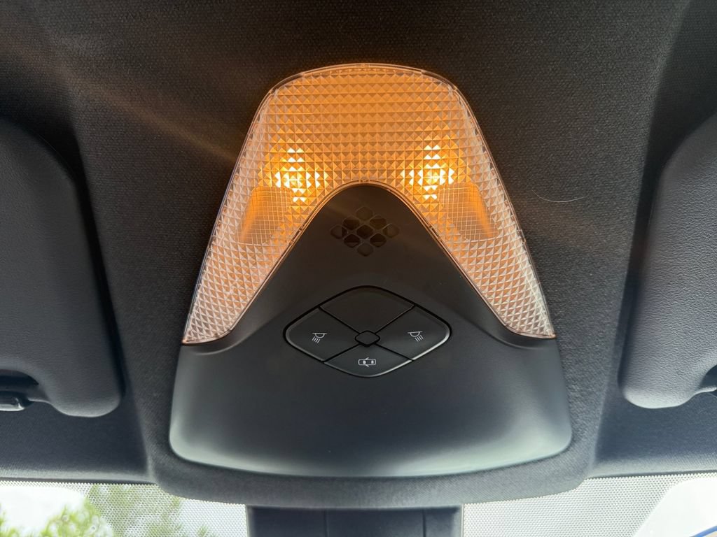 Used 2018 Toyota C-HR XLE FWD image 34