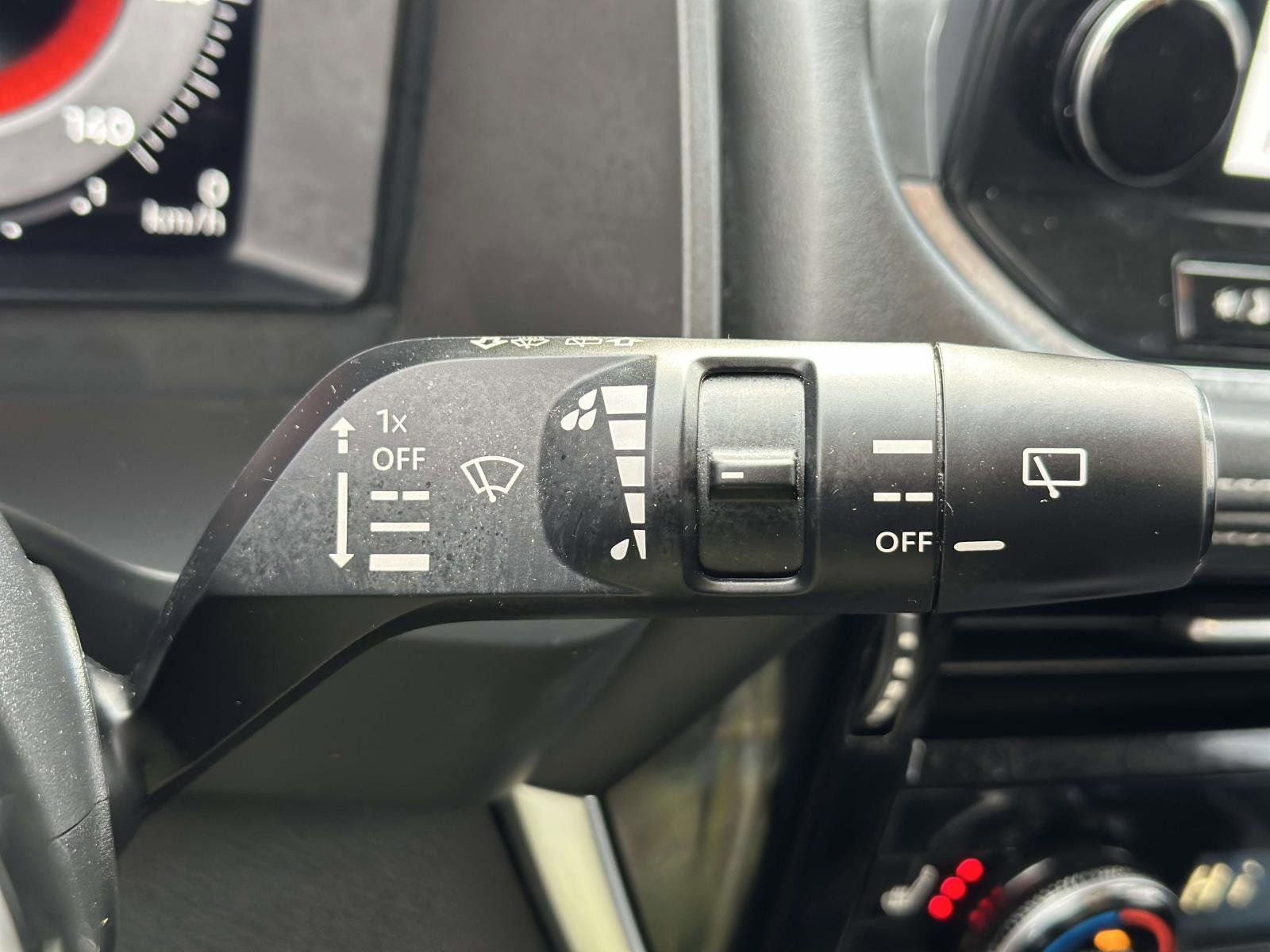 Used 2023 Nissan Rogue Platinum w/ Platinum Premium Package image 17