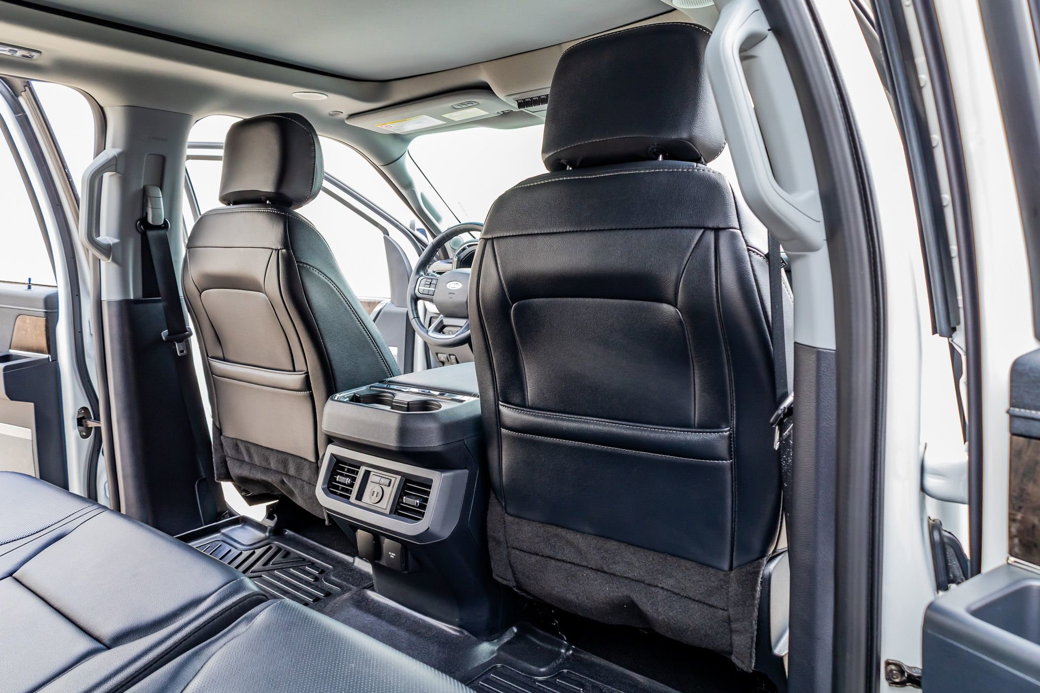 Used 2024 Ford F250 Lariat w/ Lariat Ultimate Package image 32