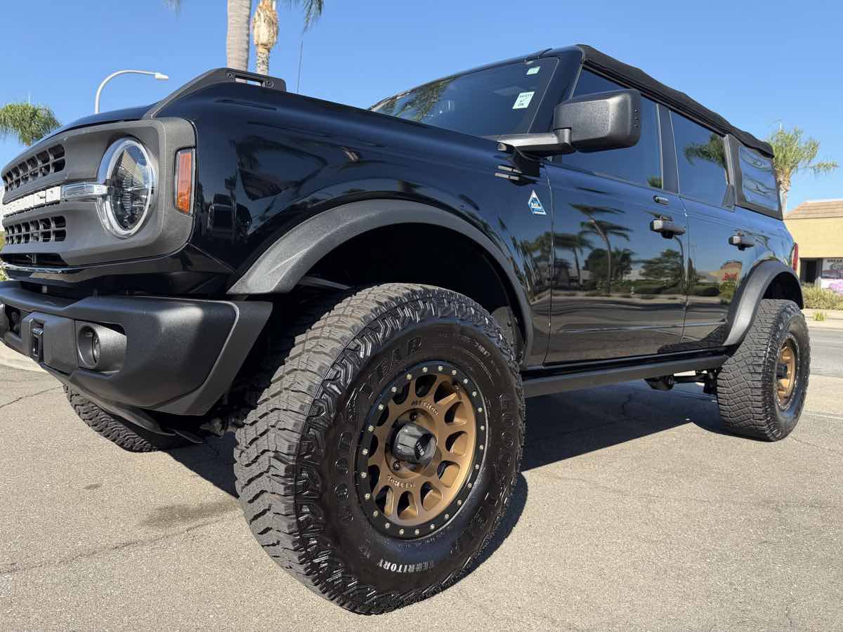 Used 2023 Ford Bronco Black Diamond AWD/4WD image 12