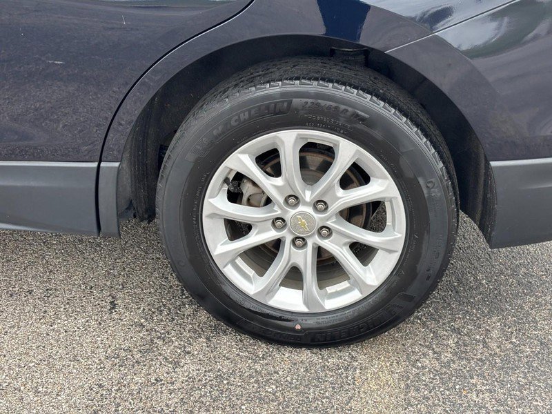 Used 2020 Chevrolet Equinox LS w/ LS Convenience Package image 9