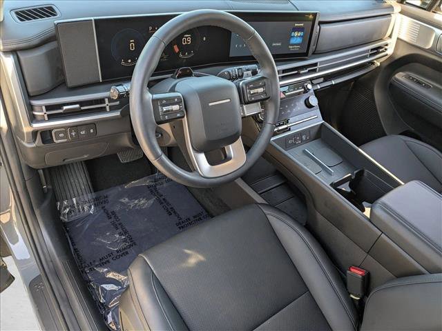 Used 2025 Hyundai Santa Fe SEL FWD image 10