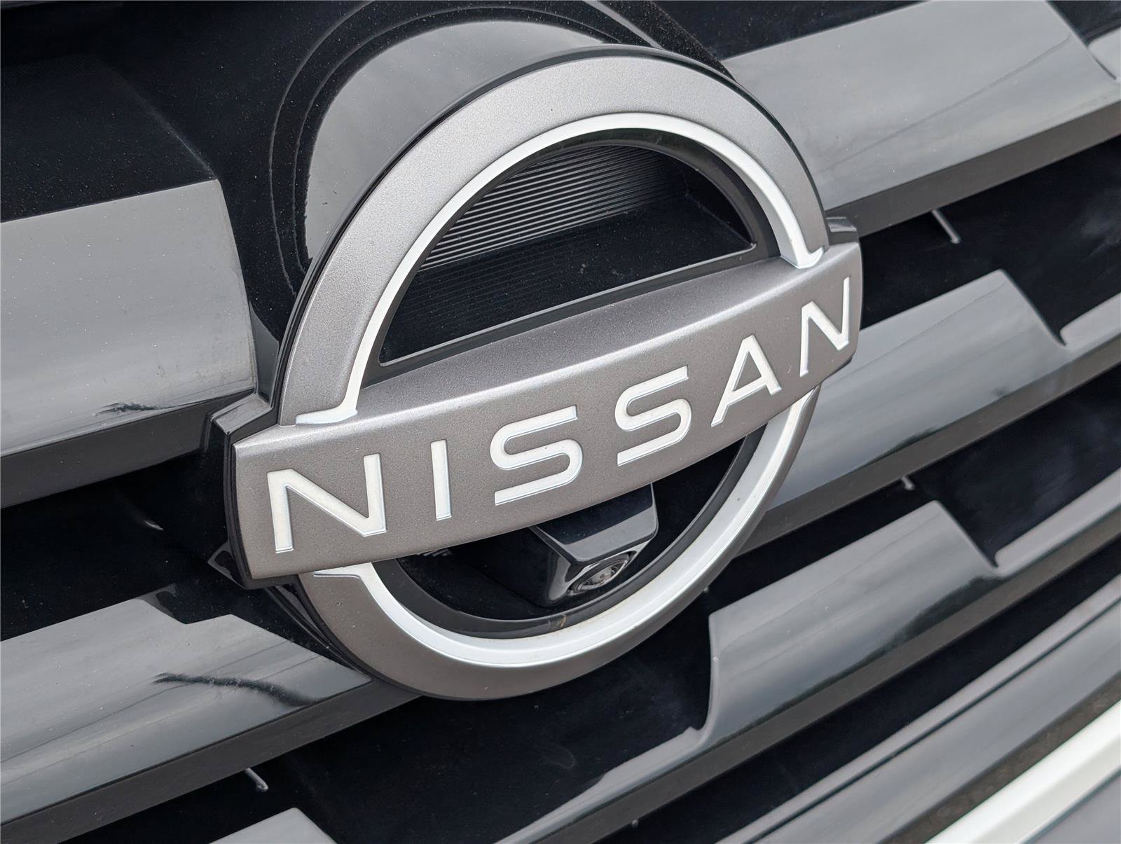 Used 2024 Nissan Armada SL w/ Midnight Edition Package RWD image 5