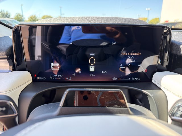 New 2027 Lincoln Aviator AWD image 25