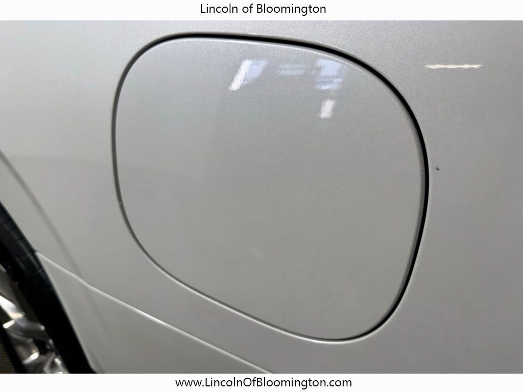 Used 2021 Chevrolet Suburban Premier w/ Premium Package image 32