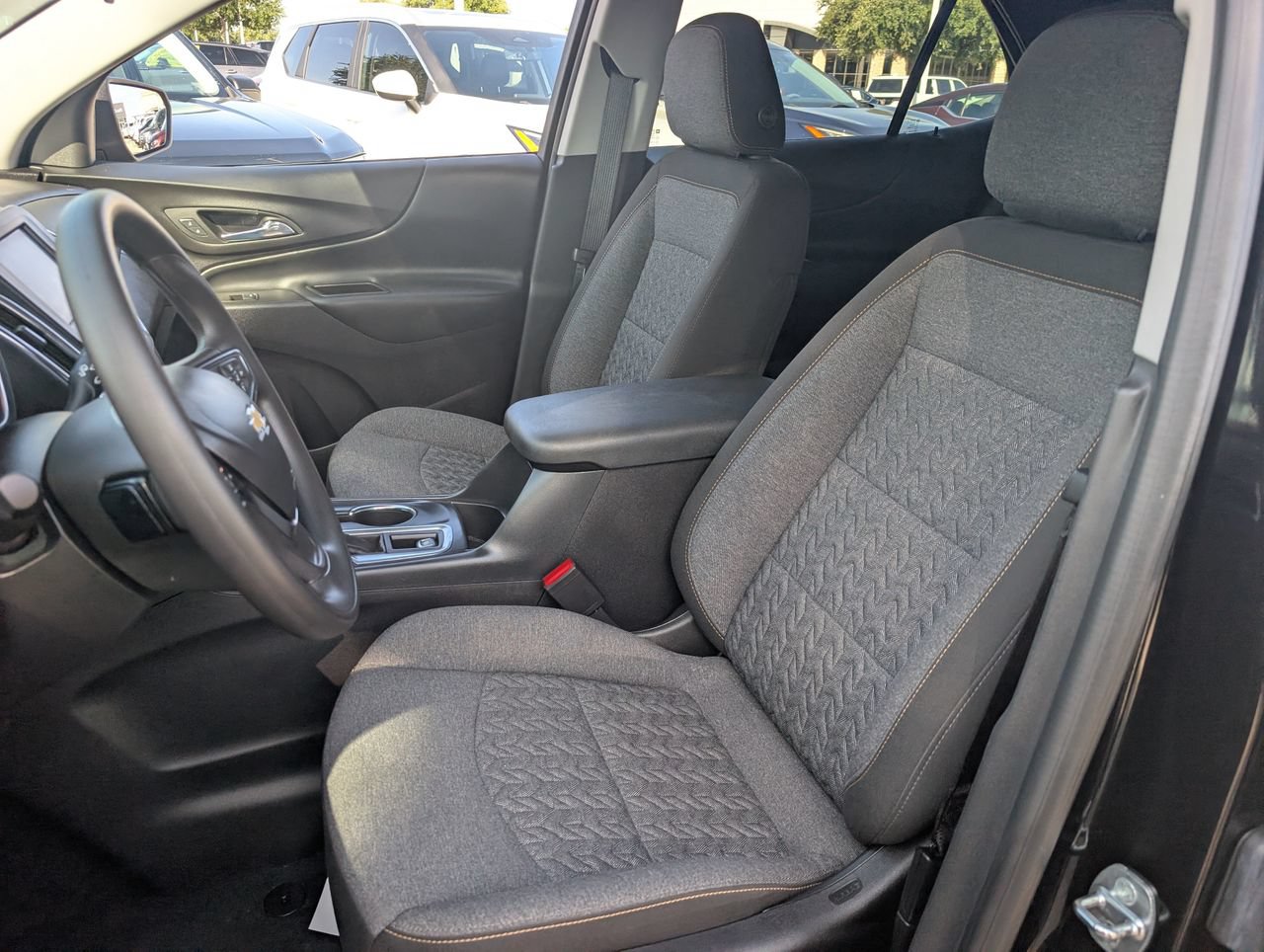 Used 2024 Chevrolet Equinox LT FWD image 23