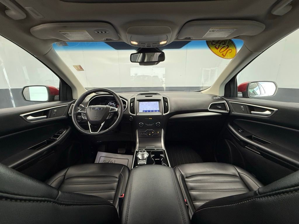 Used 2020 Ford Edge SEL w/ Convenience Package image 3