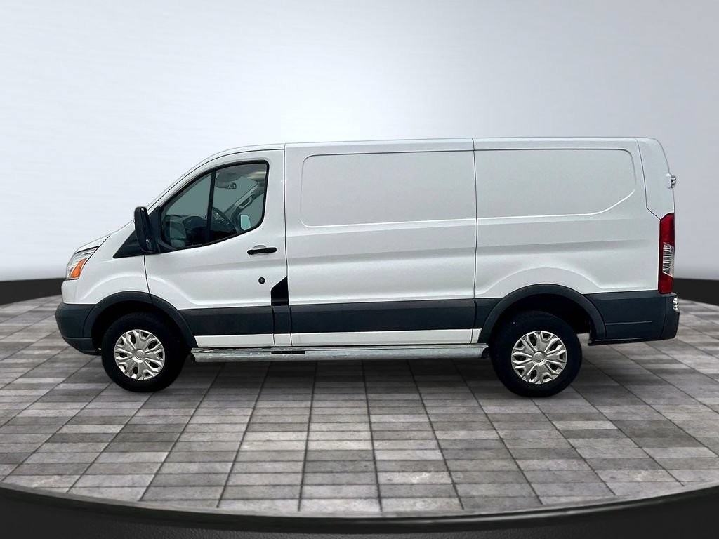 Used 2016 Ford Transit 250 130 Low Roof w/ Exterior Upgrade Package RWD image 4