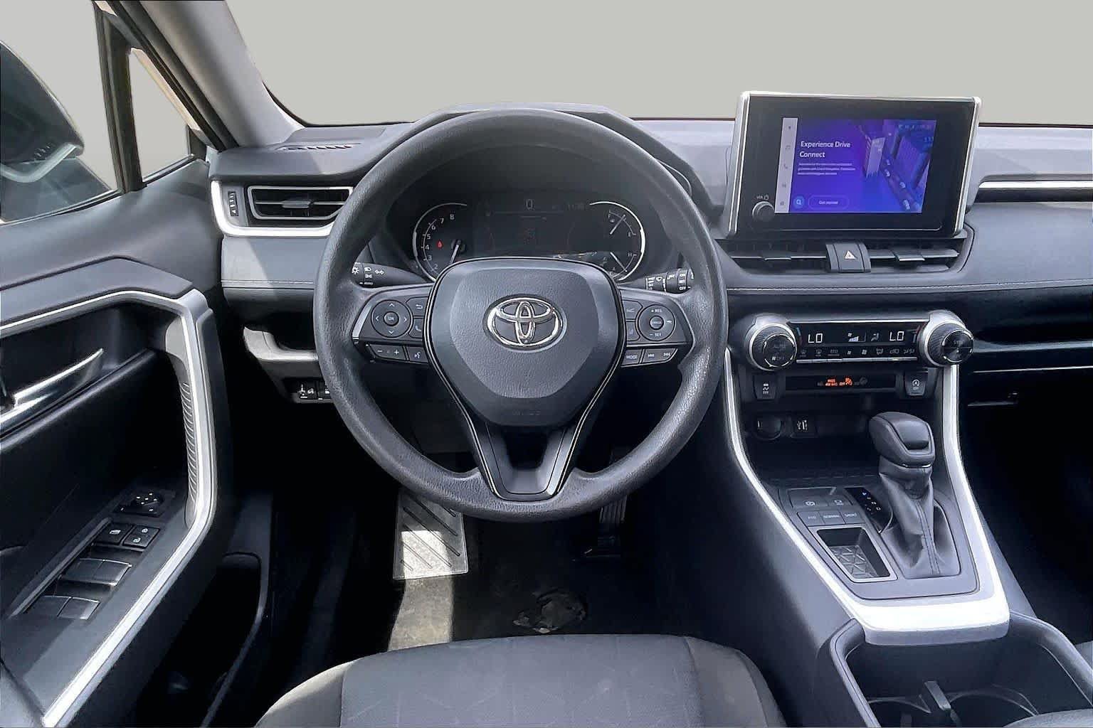 Used 2025 Toyota RAV4 XLE FWD image 11
