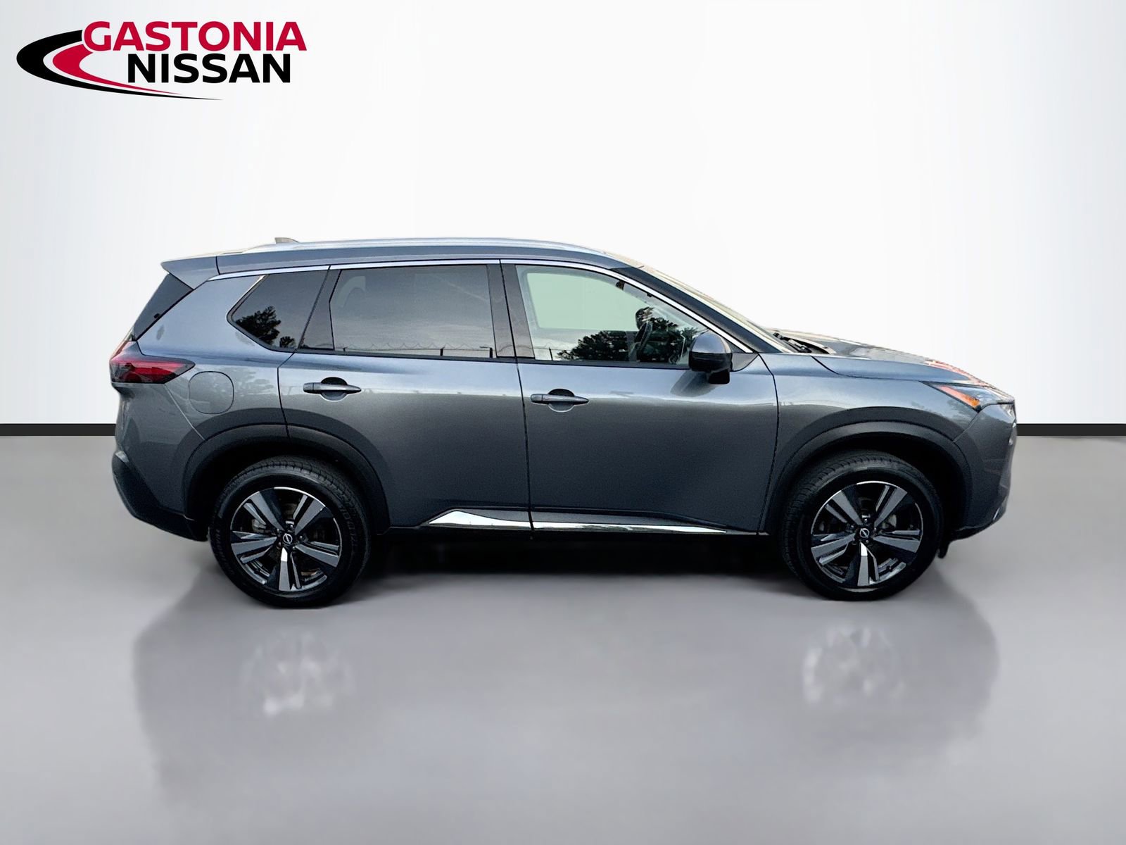 Used 2023 Nissan Rogue SL image 10