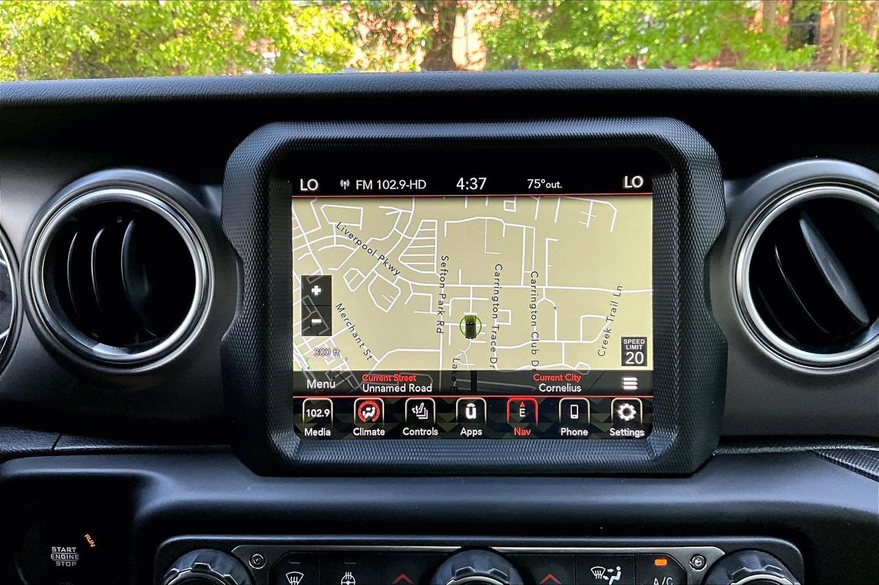 Used 2023 Jeep Wrangler Unlimited Rubicon w/ Steel Bumper Group AWD/4WD image 13