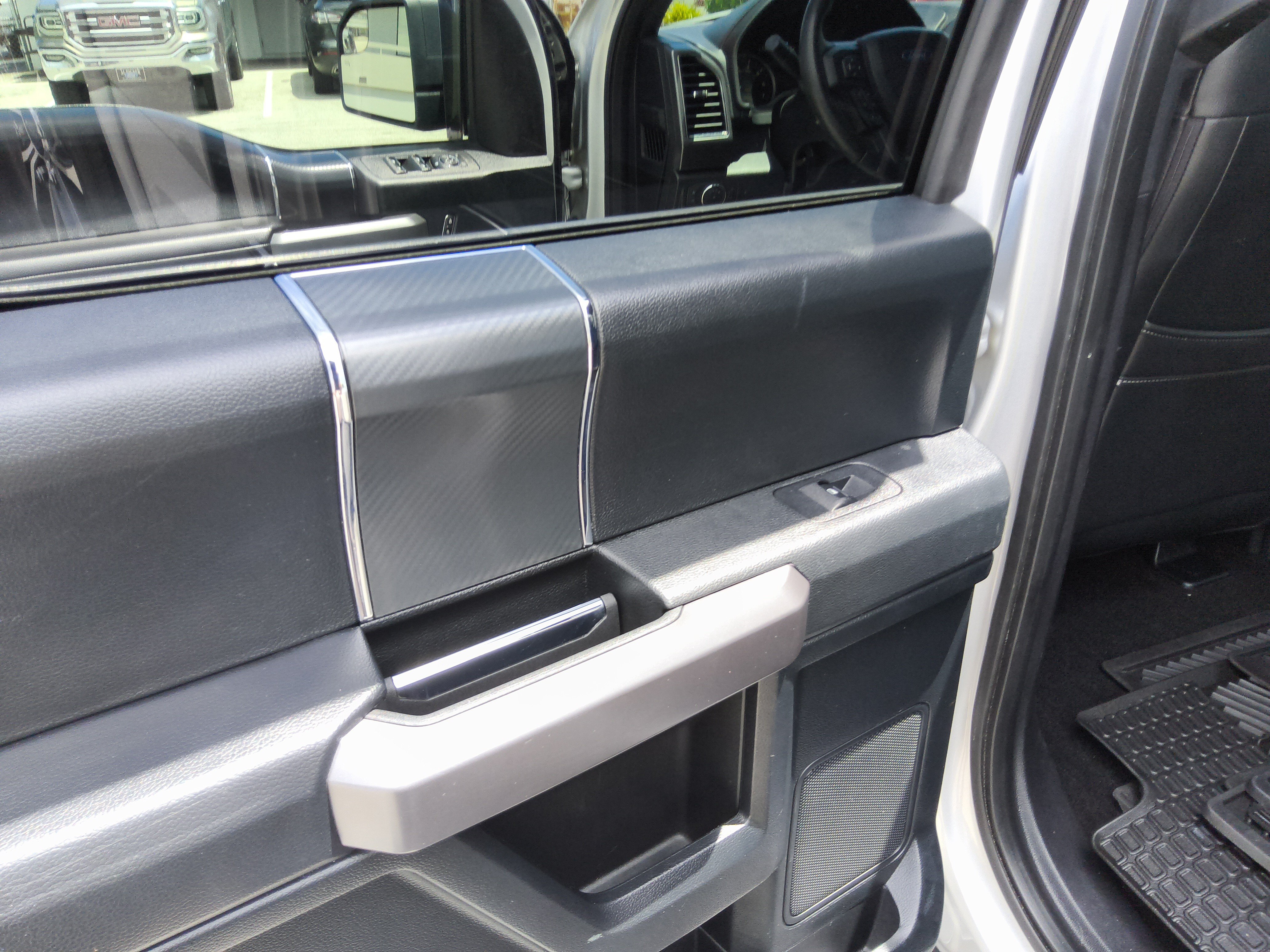 Used 2018 Ford F150 XLT w/ Equipment Group 302A Luxury AWD/4WD image 17