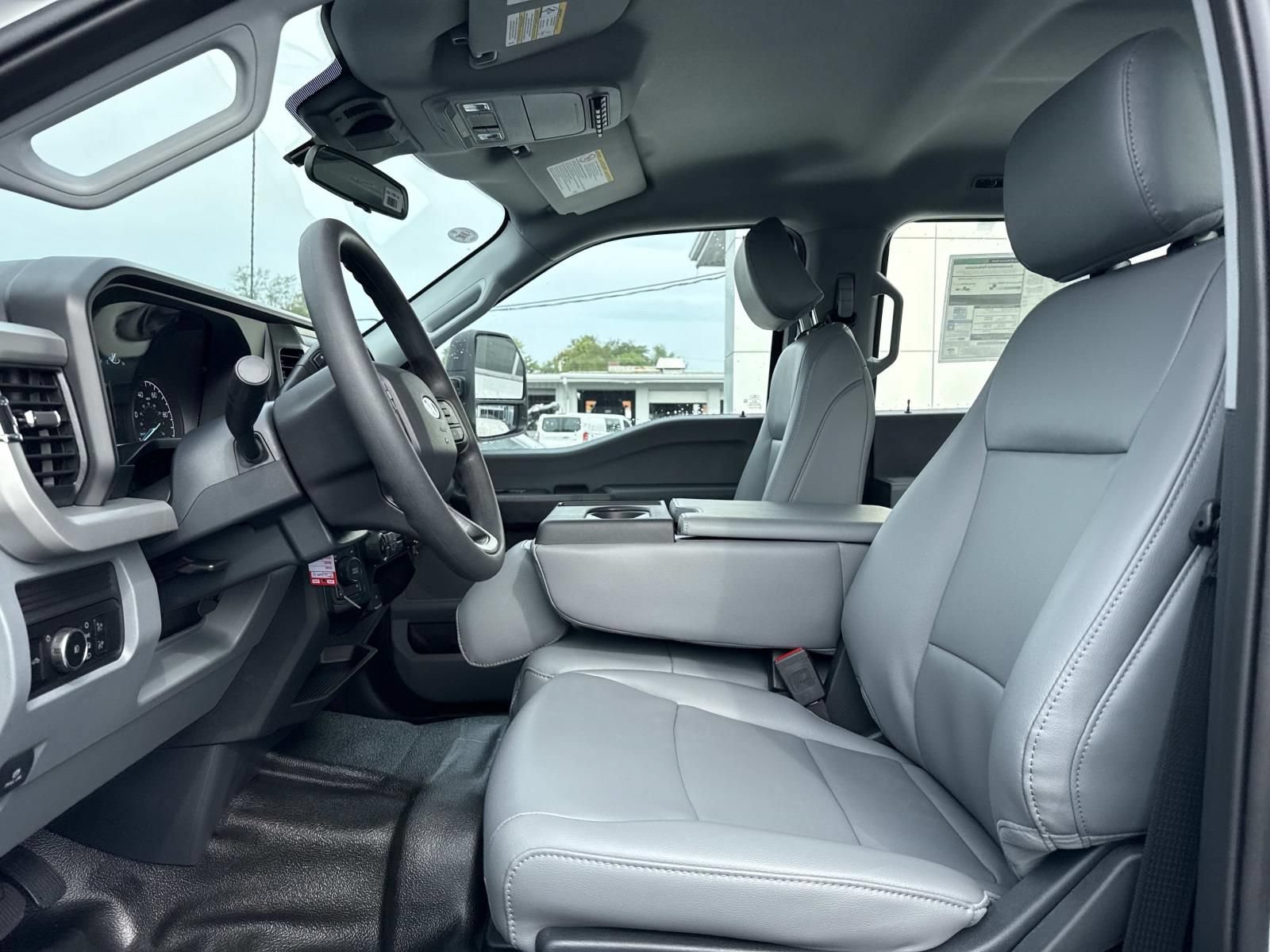 New 2026 Ford F250 XL w/ FX4 Off-Road Package AWD/4WD image 10