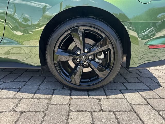 Used 2022 Ford Mustang GT Premium w/ Black Accent Package RWD image 11