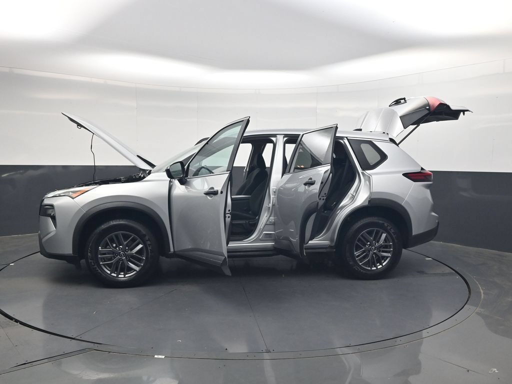 Used 2024 Nissan Rogue S AWD/4WD image 48
