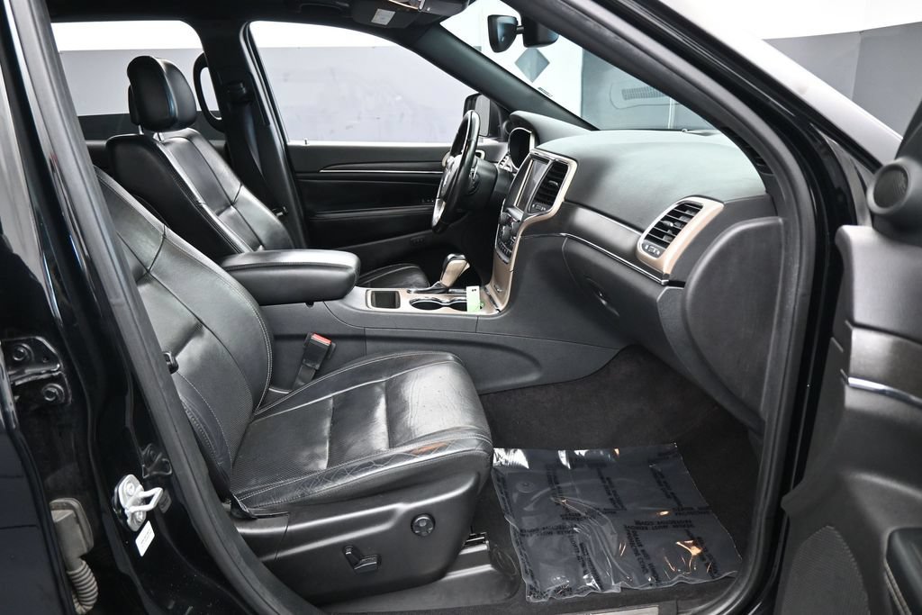 Used 2017 Jeep Grand Cherokee Limited w/ Luxury Group II RWD image 40