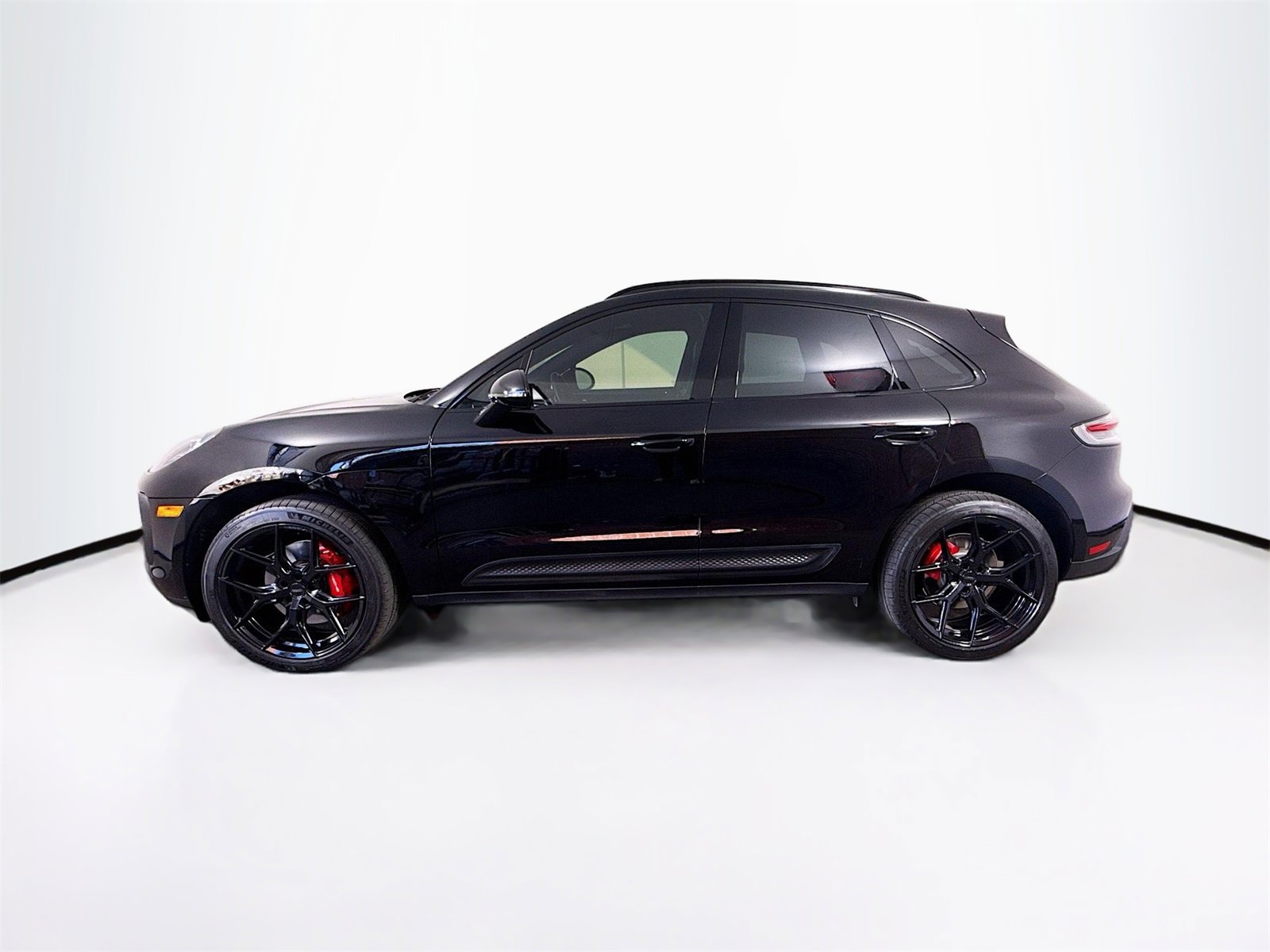 Used 2023 Porsche Macan S image 2