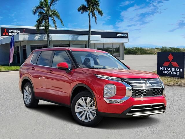 New 2026 Mitsubishi Outlander ES image 1