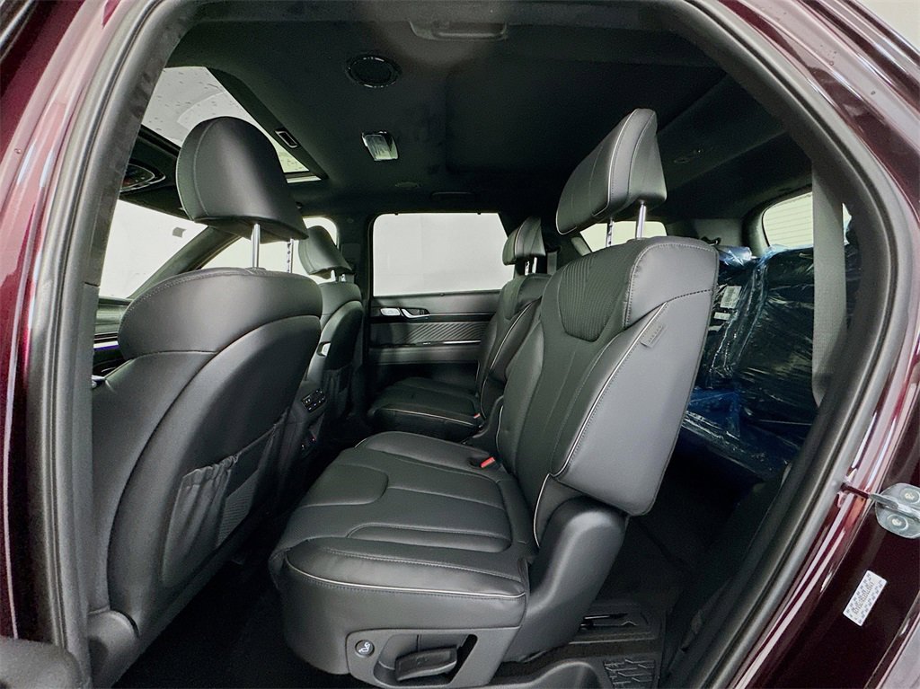 Used 2024 Hyundai Palisade Calligraphy image 26