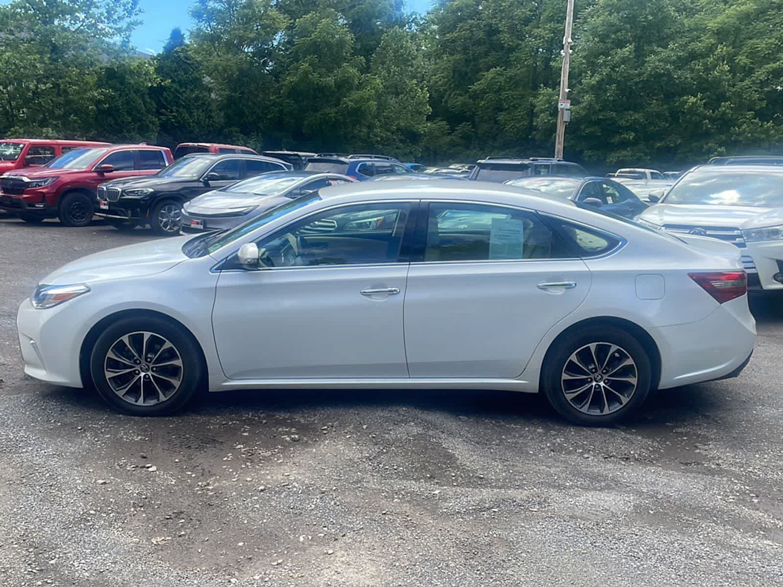Used 2016 Toyota Avalon XLE FWD image 5