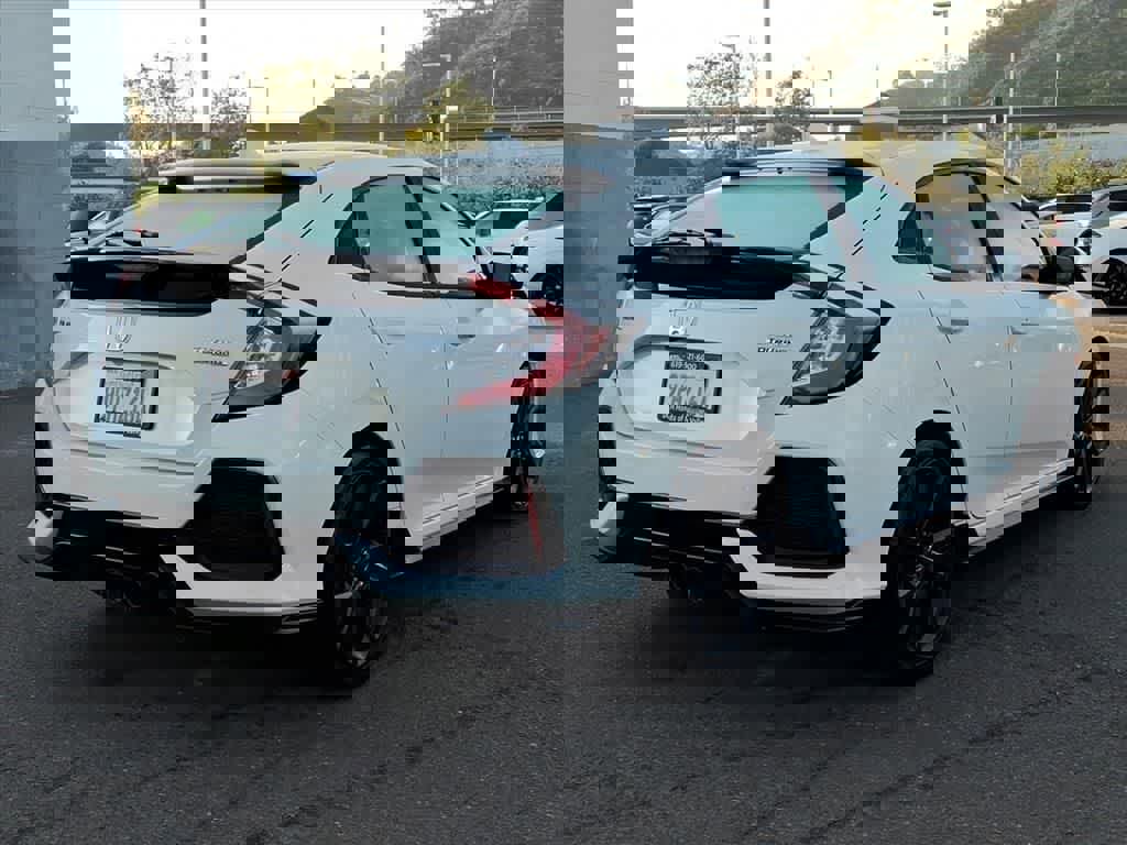 Used 2019 Honda Civic Sport Touring image 4