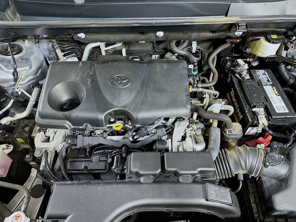 Used 2021 Toyota RAV4 XLE Premium image 9