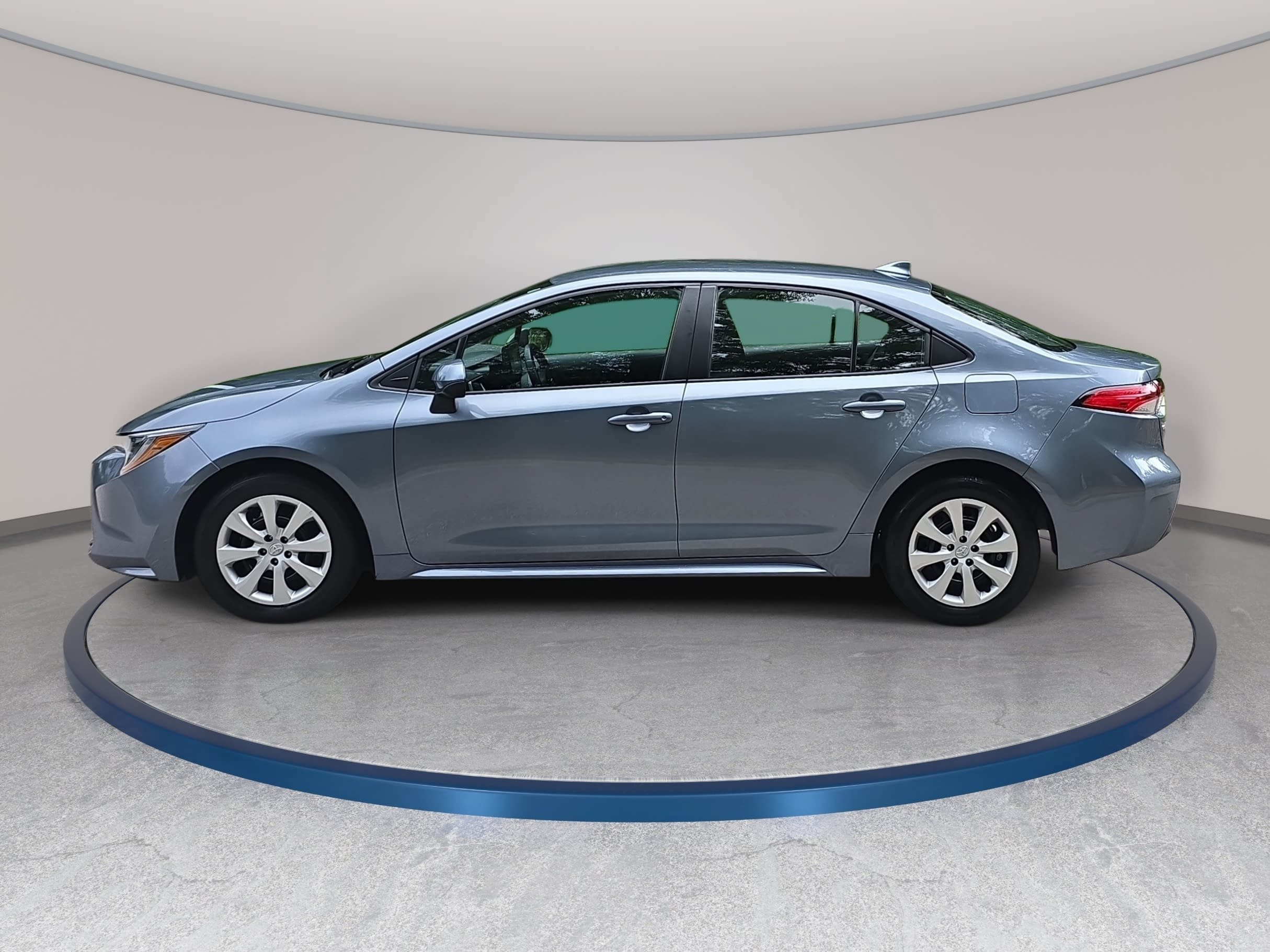 Used 2025 Toyota Corolla LE FWD image 8