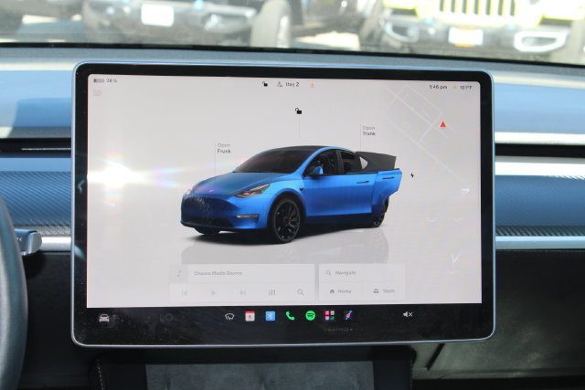 Used 2022 Tesla Model Y Performance AWD/4WD image 13