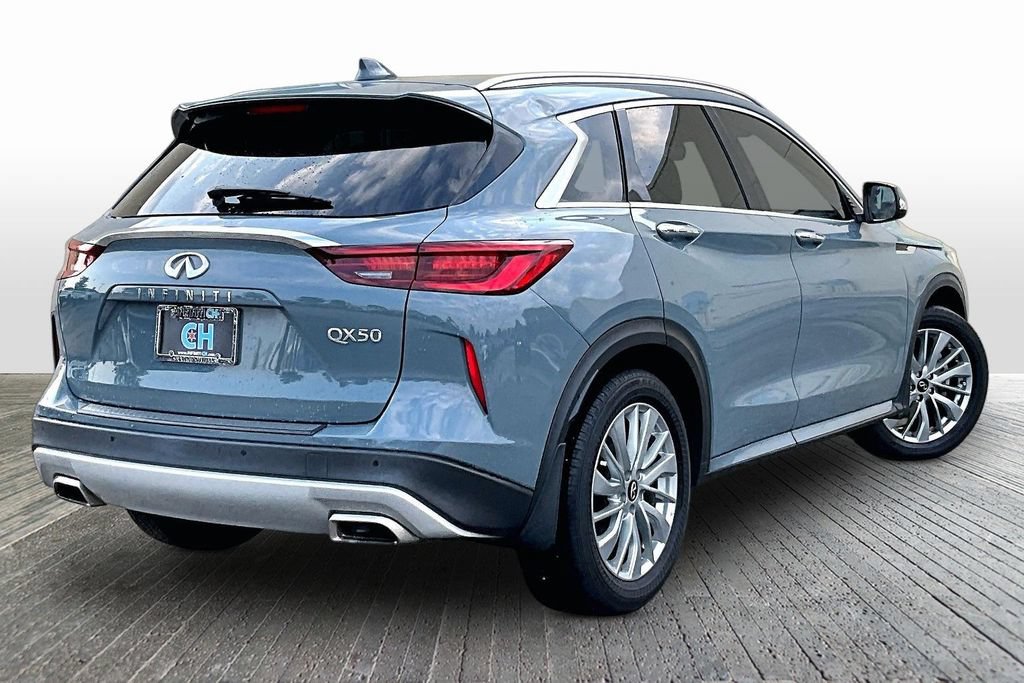Certified 2023 INFINITI QX50 Luxe FWD image 9