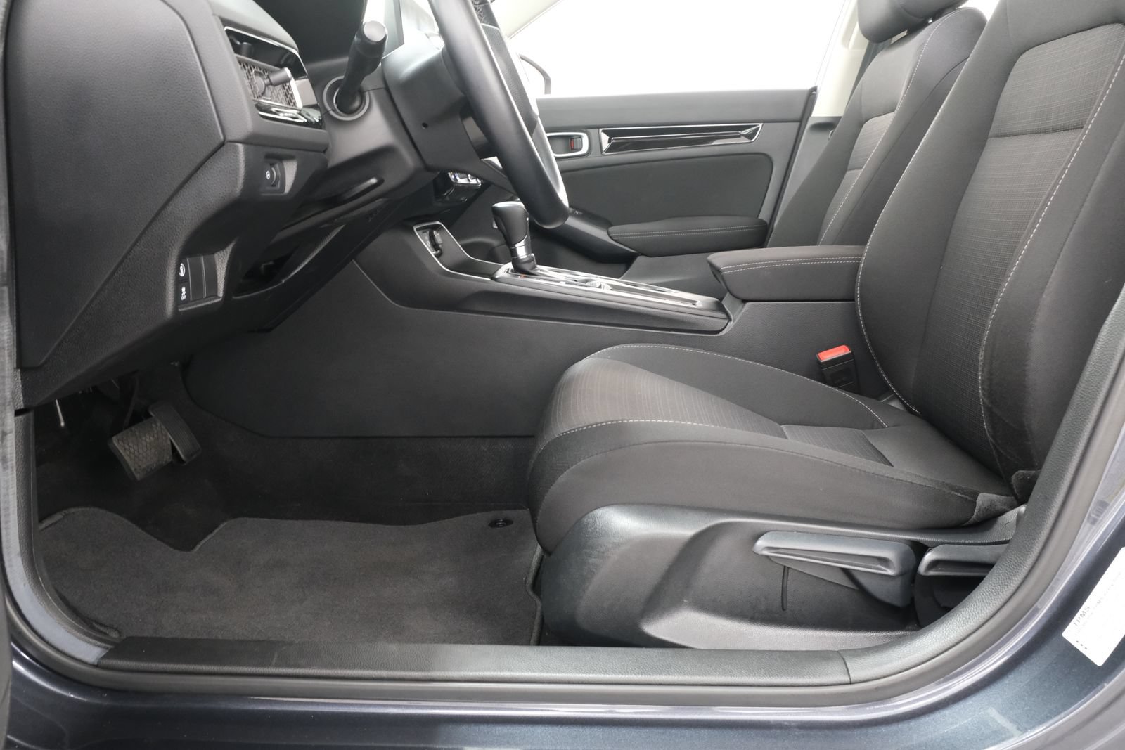 Used 2024 Honda Civic EX image 29
