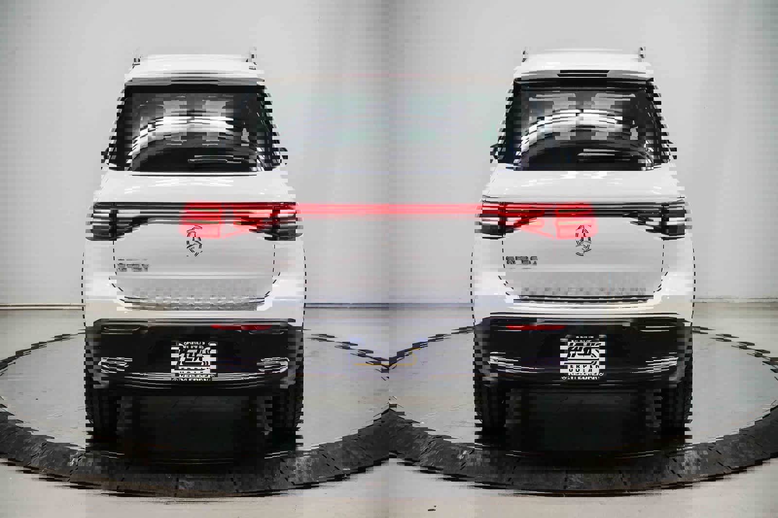 Used 2025 Mercedes-Benz EQB 250+ image 3