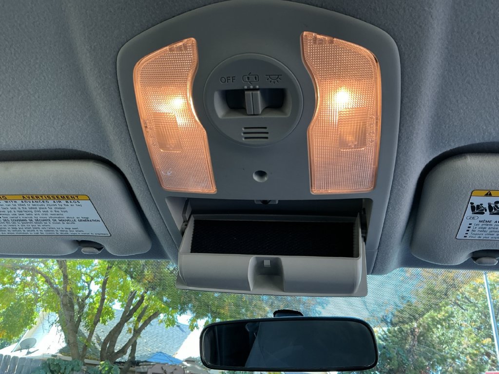 Used 2015 Toyota Prius Three FWD image 35