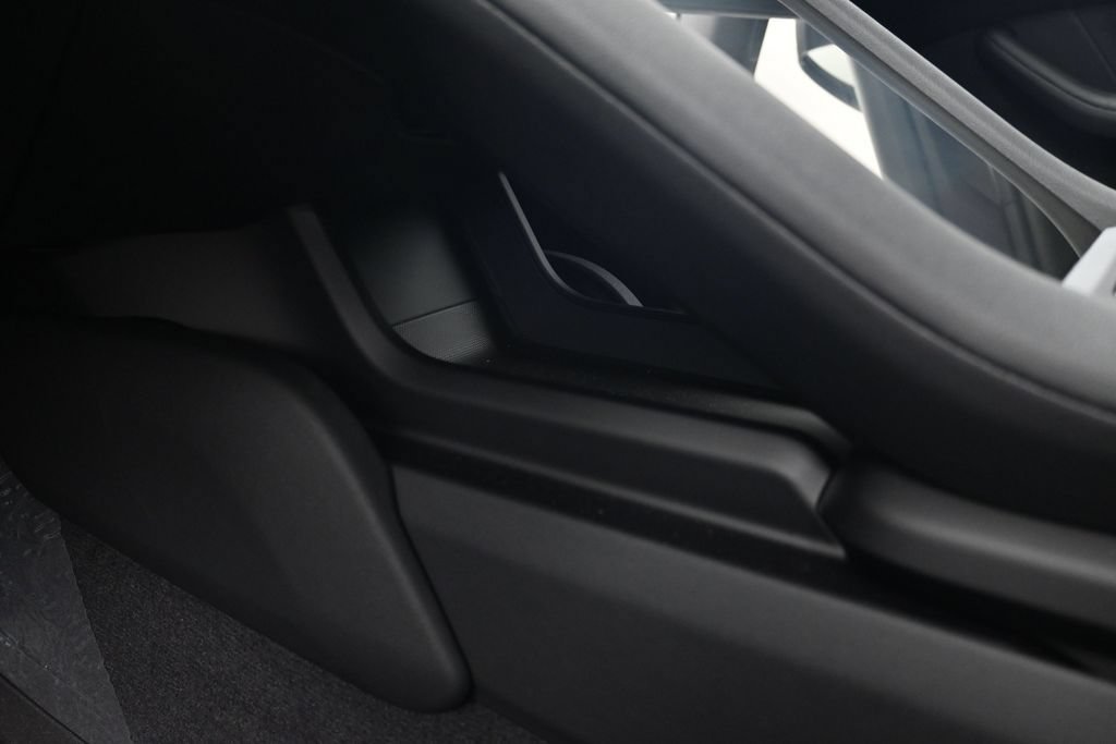 New 2026 Porsche Taycan RWD image 27