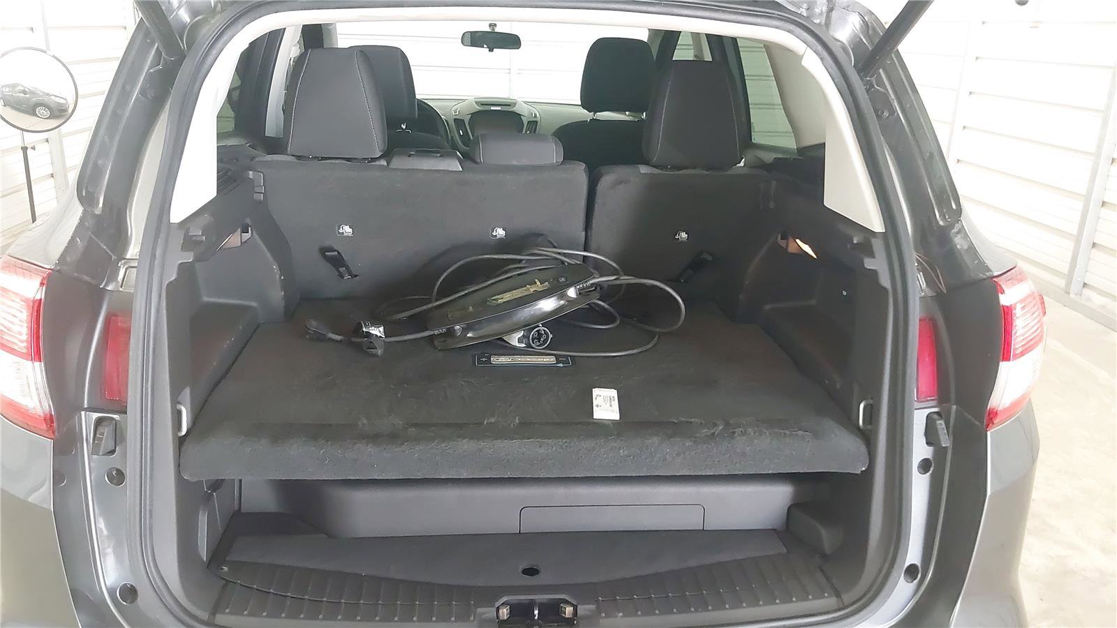 Used 2017 Ford C-MAX Energi SE w/ Equipment Group 401A image 18