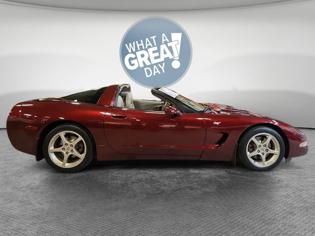 Used 2003 Chevrolet Corvette Coupe w/ Preferred Equipment Group image 2