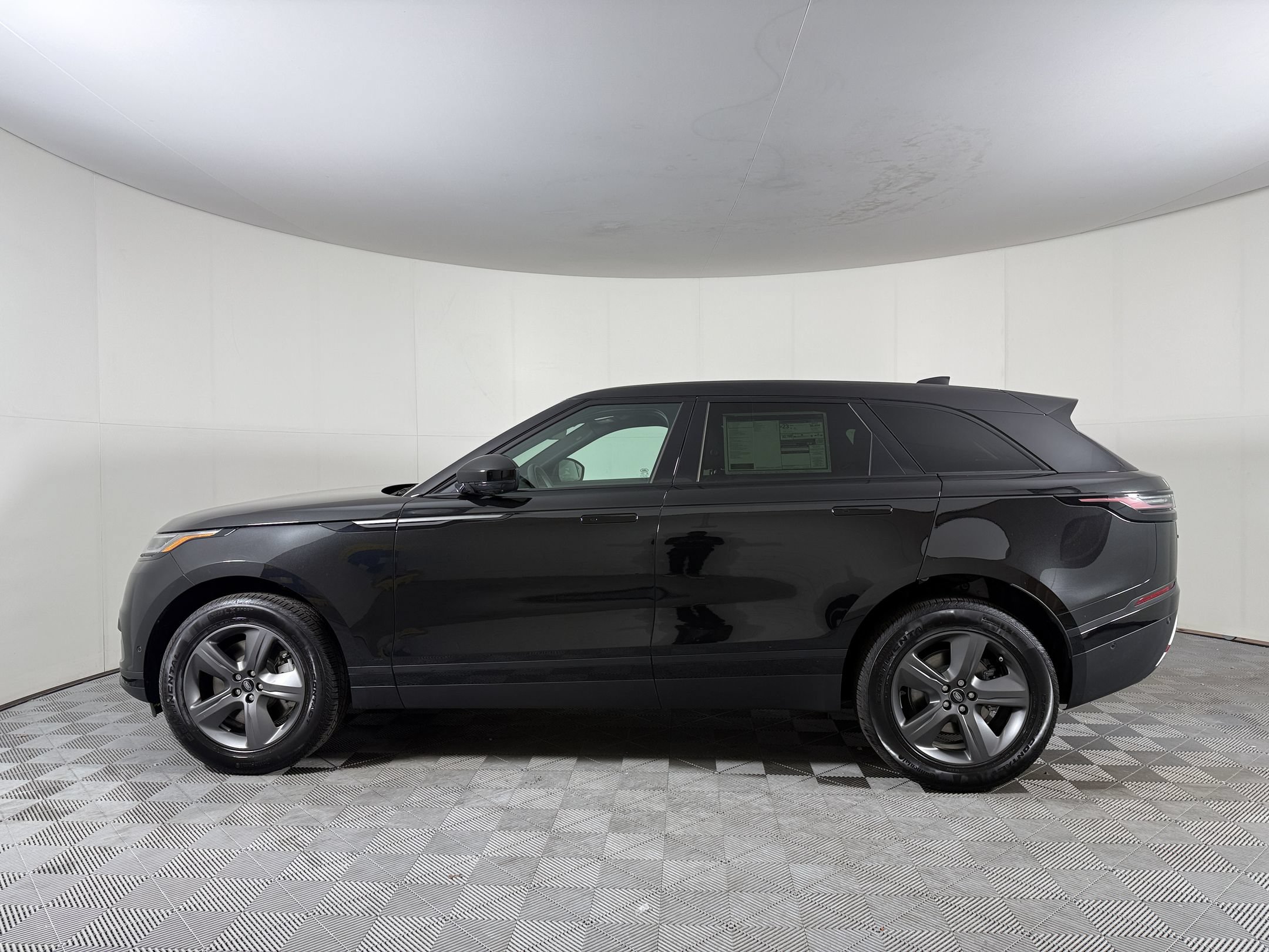 New 2026 Land Rover Range Rover Velar S AWD/4WD image 2