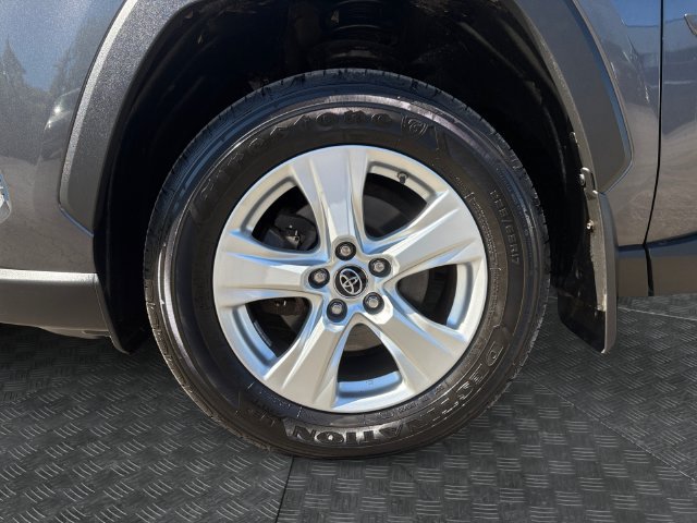 Used 2019 Toyota RAV4 XLE w/ Convenience Package AWD/4WD image 14